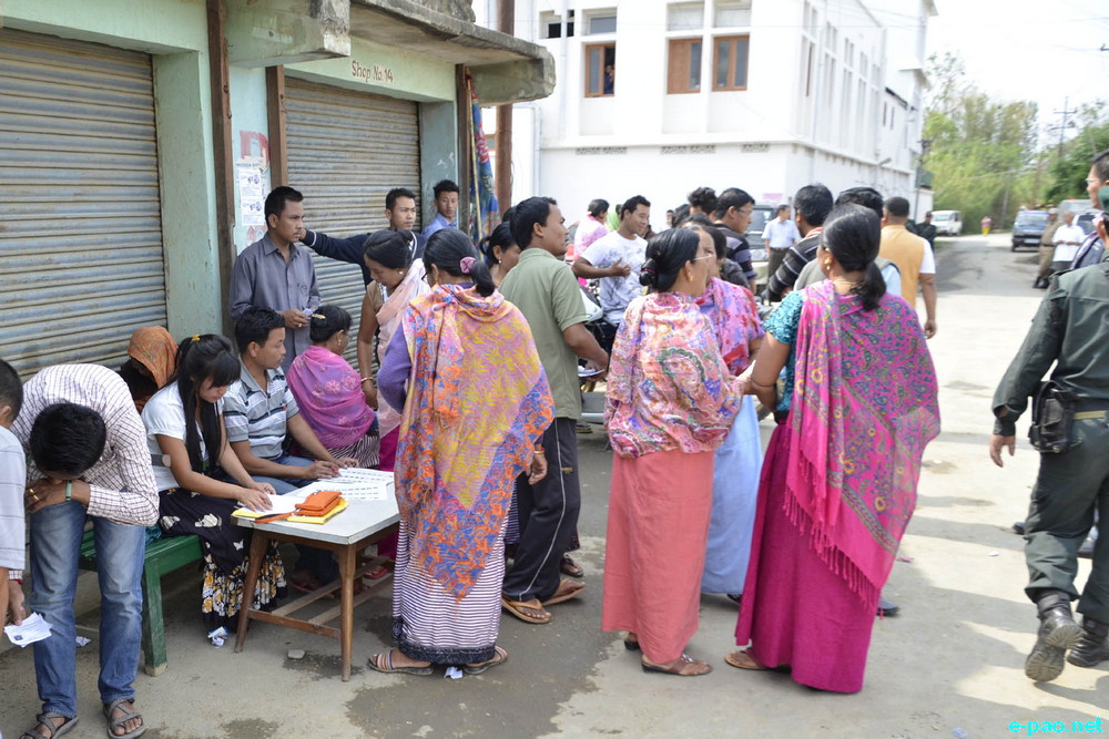 Polling in Outer Manipur Parliamentary Constituency at Thoubal district  :: April 09 2014