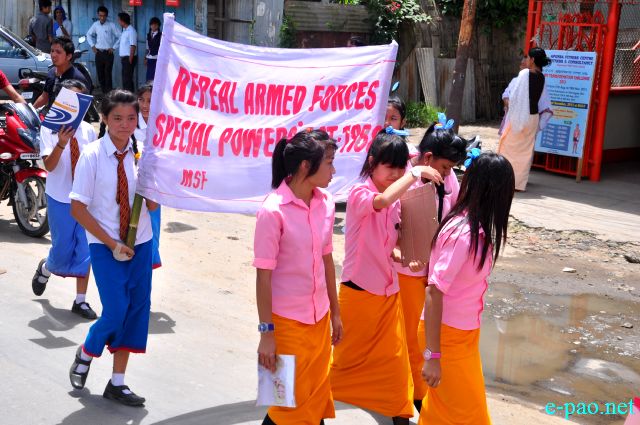 Homage to Pebam Chitaranjan : 16th Student Martyrdom Day from Takhellambam Leikai to THAU Ground :: 16 August 2013