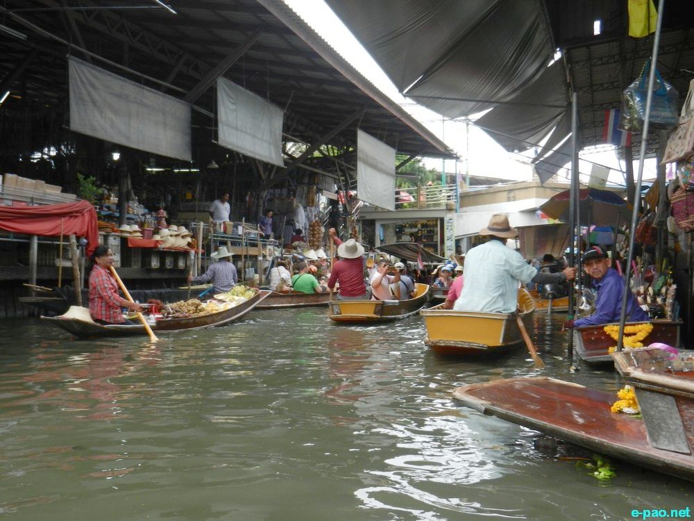 'Floating Market' - Damnoen Saduak Floating Market at Bangkok, Thailand :: August 2015