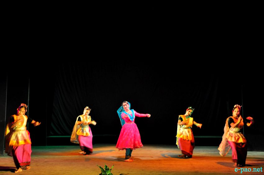 'Wakollo' (a ballet) where the hillslope touches the valley staged at Rup Mahal Theatre :: 08 August 2013