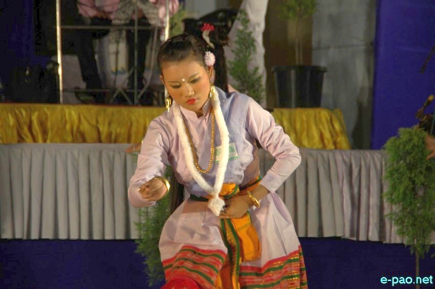 Maibi Jagoi at 'Poknapham Eema' 24th Musical Presentation on Meitei's New Year Day 2014 at BOAT,  :: 31 March 2014