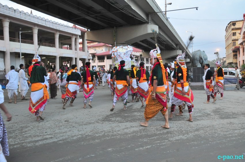 Lai Lamthokpa of Ema Khunthok Hanbi, Thangmeiband as parat of Lai Haraoba :: 29 April 2015