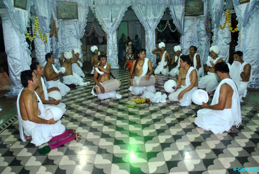 Ras Leela dance on 215th Death Anniversary of Rajarshi Bhagyachandra at Nabadwip, WB   :: October 2013