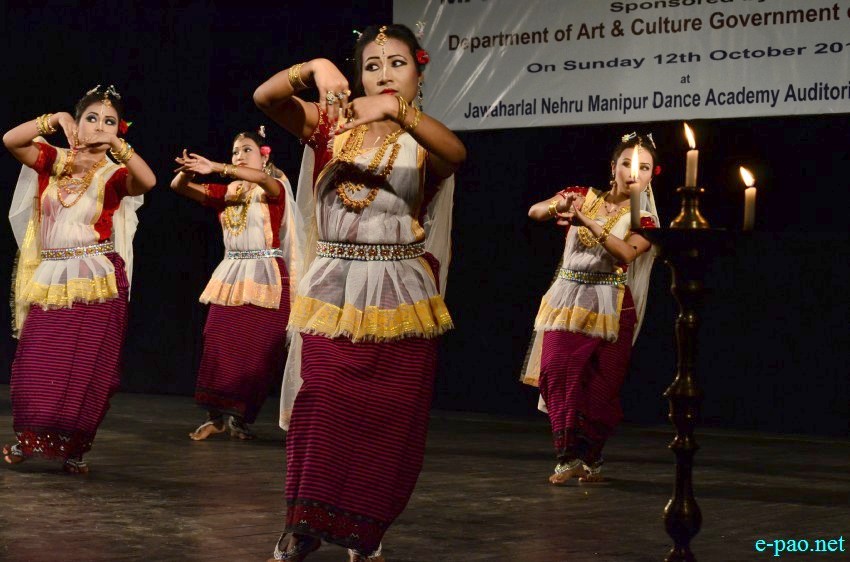 Surja Stuthy : performed by Lianda Folk and Classical Academy's Students  at JNMDA :: 12 Oct 2014