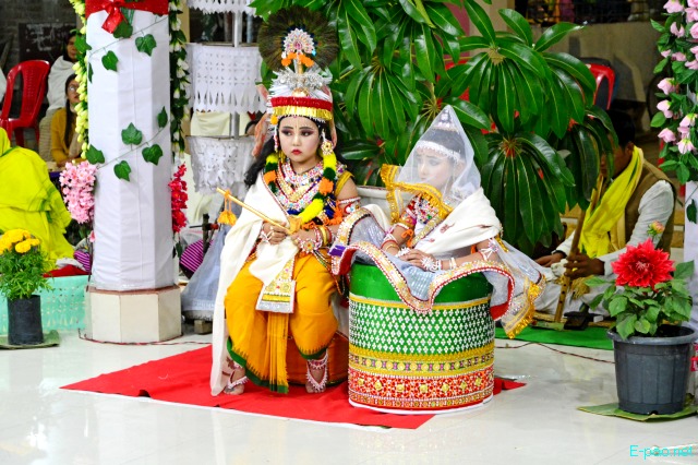 Traditional Raas Dance of Diva Raas and Basanta Raas at Nityananda Mandop :: 17 February 2019