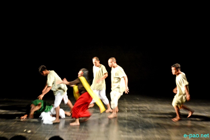 'Khomlen Manglanda' a play at Padamkumargi Shahityagi Kumhei at Chorus Repertory Theatre, Uripok :: 26th March 2019