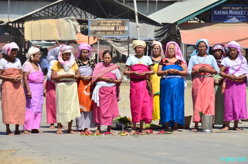 Manipuri Women: A Complete Person :: At Saroi Khangba event in Imphal on 8th March 2014 