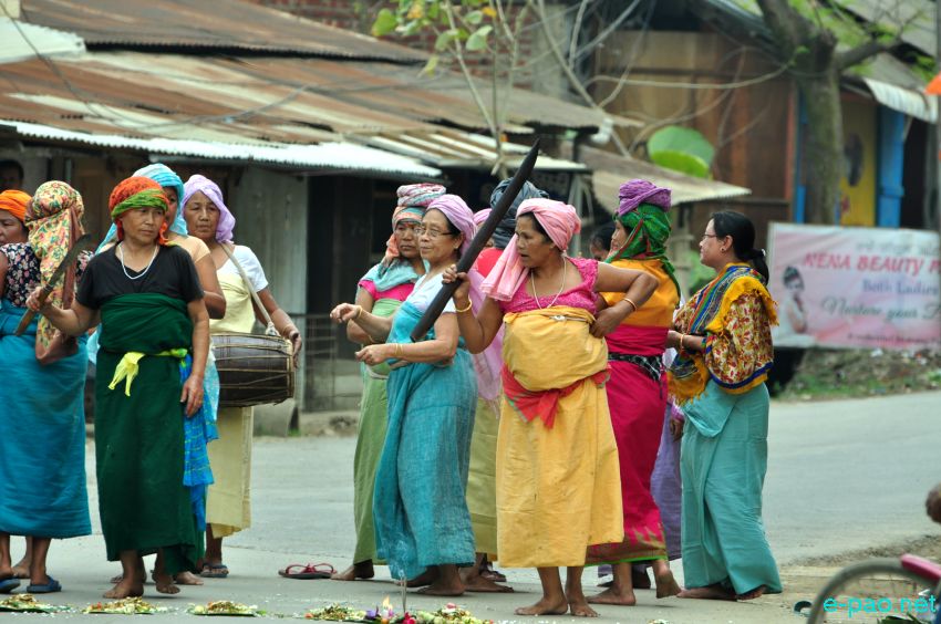 Saroi Khangba (propitiation of the evil spirits) at Kakwa, Pishum, kwakeithel :: 12 March 2016