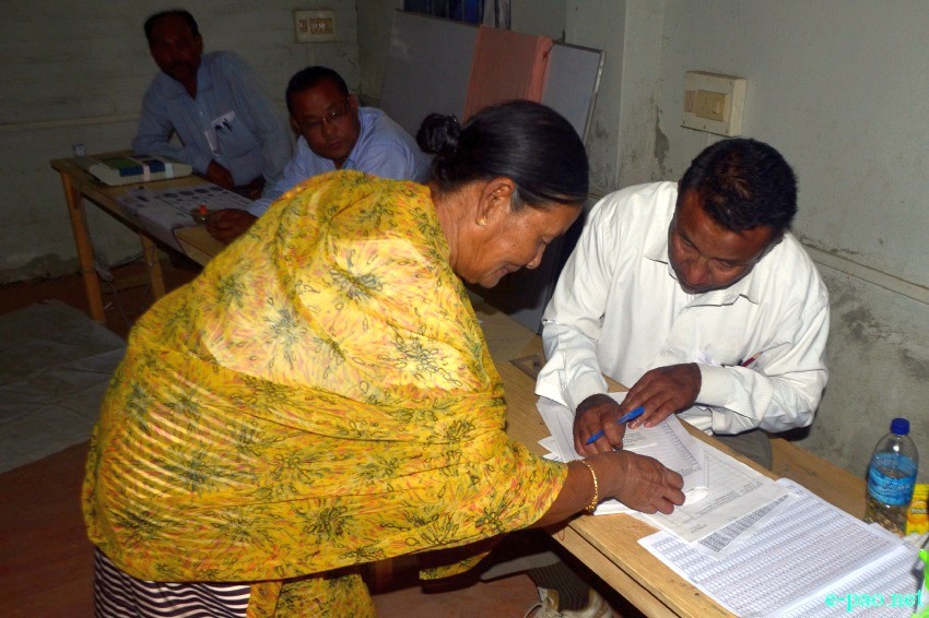 Voting for 16th Lok Sabha election 2014 for Inner Manipur Parliamentary in the heart of Imphal City :: 17  April 2014