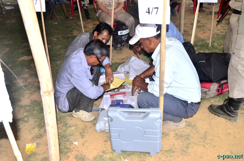Polling Personnels preparation at Hatta Kangjeibung for  inner Manipur parliamentary Constituency   :: 16  April 2014