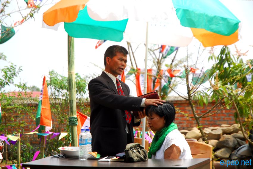 Flag hoisting ceremony for Kim Gangte, candidate of All India Trinamool Congress :: 28 March 2014