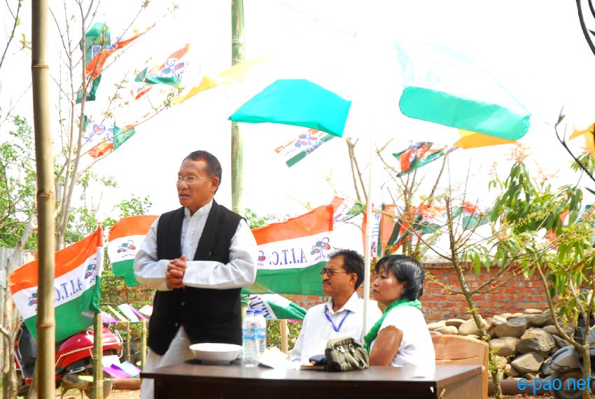 Flag hoisting ceremony for Kim Gangte, candidate of All India Trinamool Congress :: 28 March 2014
