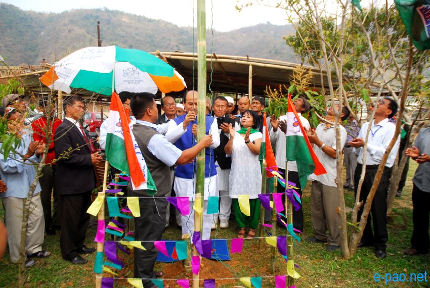 Flag hoisting ceremony for Kim Gangte, candidate of All India Trinamool Congress :: 28 March 2014