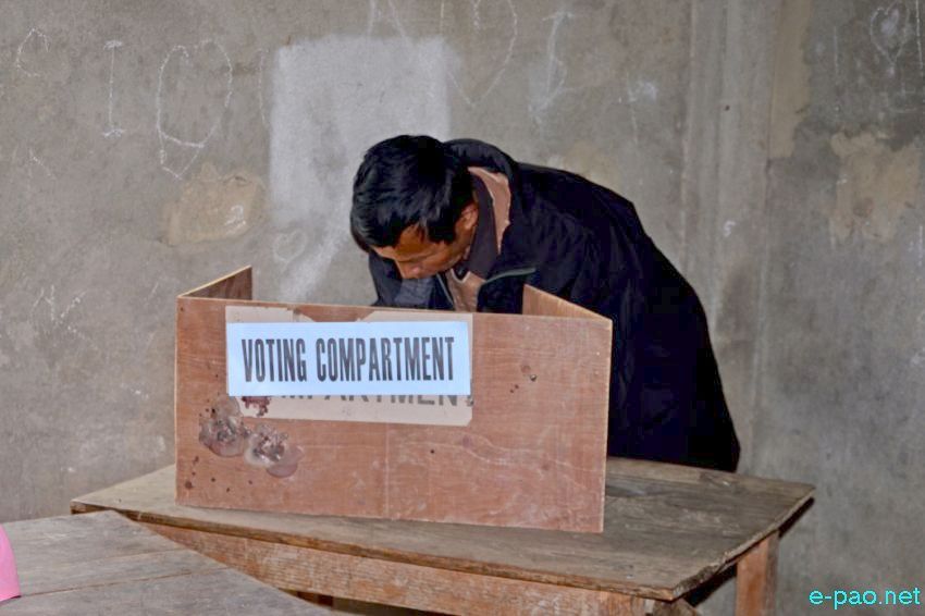 Polling for Municipal Councils and Nagar Panchayats in Manipur valley districts :: January 11 2016