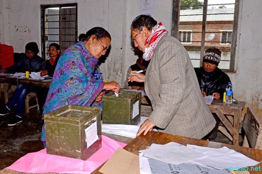 Polling for Municipal Councils and Nagar Panchayats in Manipur valley districts :: January 11 2016