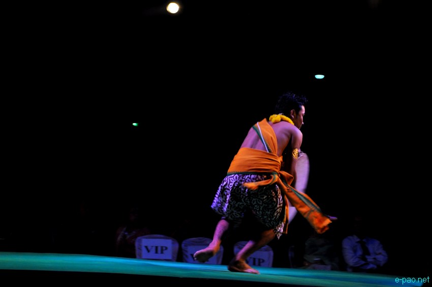 Cultural Show at 'Elegance of the Indigenous- A Showcase of Manipur Ethnic Attires' at BOAT, Imphal :: 27 April 2013
