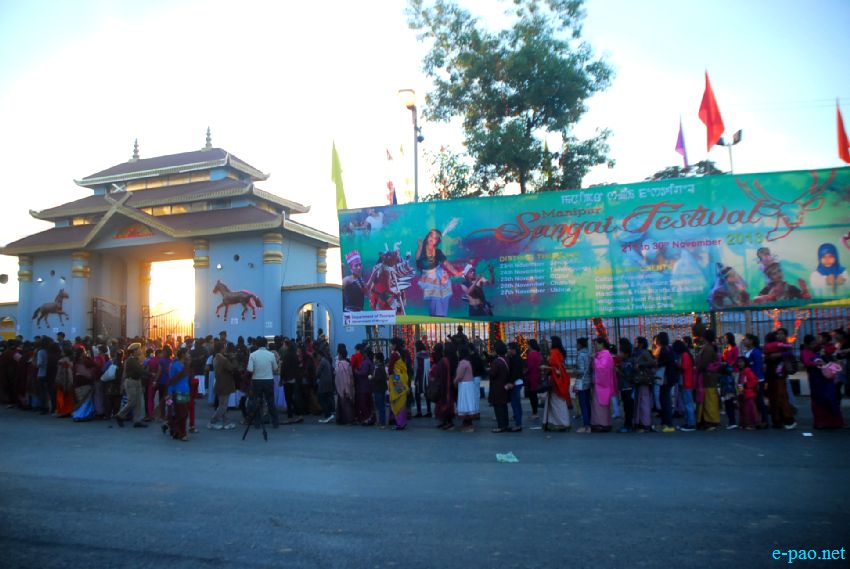 Day 4 : A Scene of the crowded people at Manipur Sangai Tourism Festival 2013  at BOAT, Imphal :: November 24 2013