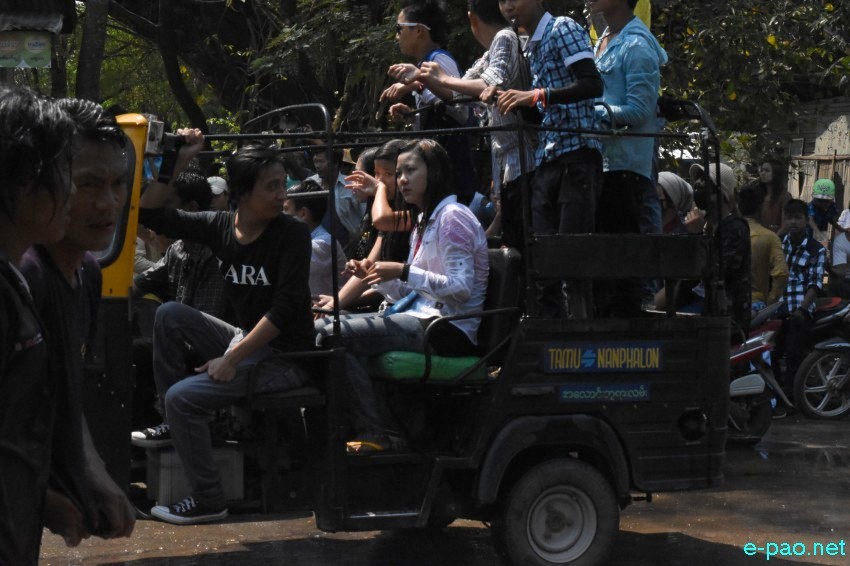 The water festival of the Myanmarese celebrated at Tamu and Namthalong :: April 15 2015