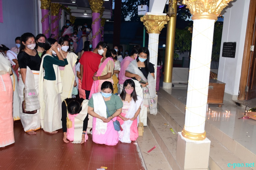 Bor khoiramnaba : Devotees at the temple of Hiyangthang Lairembi at Hiyangthang, Imphal West :: October 13th 2021