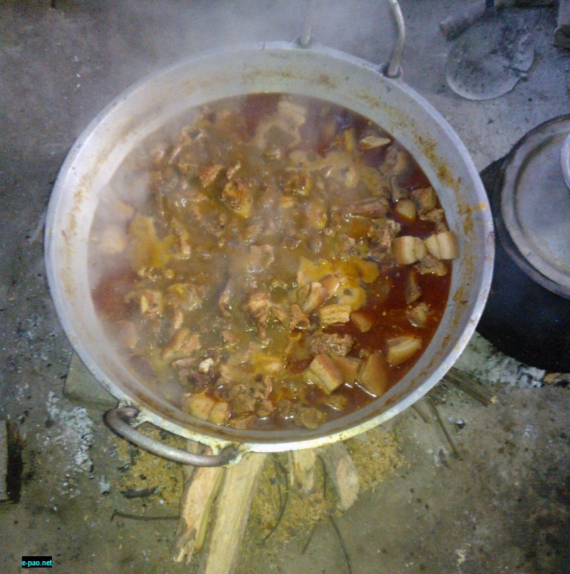 Wakching Nongma Panba Cheiraoba : offering food items at Awang Sekmai :: 10 January 2016