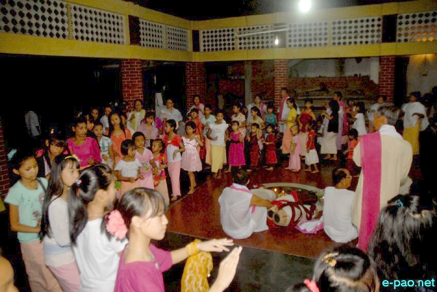 Ningol Palli after end of Kang festival at Radha Dhamudor Mandhop Lalambung Khoirom Leikai :: last week of July 2013