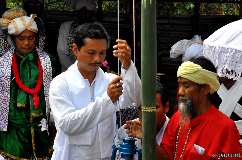 Mera Houchongba , re-affirming close bond and ties between hill and valley people at Sana Konung and Kangla :: 18 October 2013