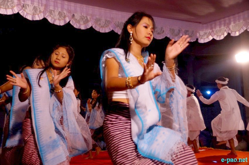 Cultural programmes at Mera Houchongba , re-affirming close bond and ties between hill and valley :: 18 October 2013