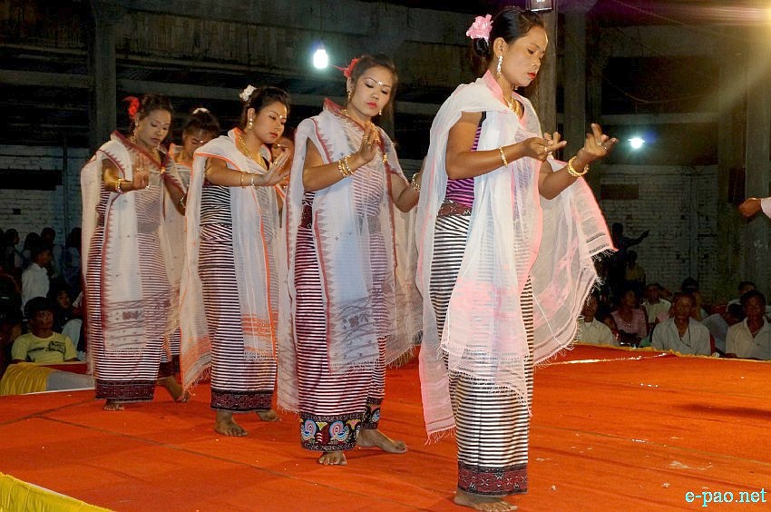 Cultural programmes at Mera Houchongba , re-affirming close bond and ties between hill and valley :: 18 October 2013