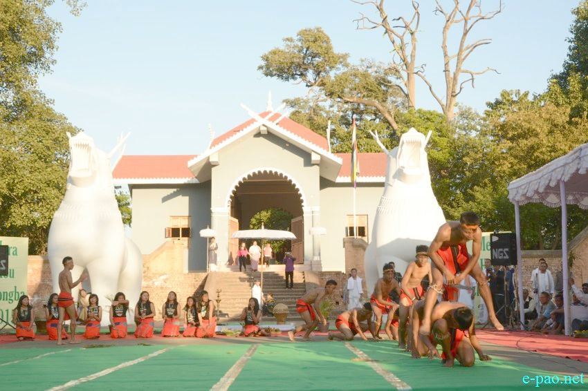 Cultural programme of different communities and indigenous game performed at Mera Houchongba at Kangla :: 27 October 2015