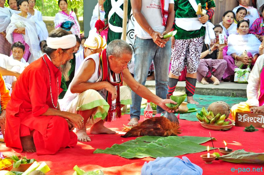 Mera Houchongba , re-affirming close bond and ties between hill and valley people at Konung :: 16 Oct 2016