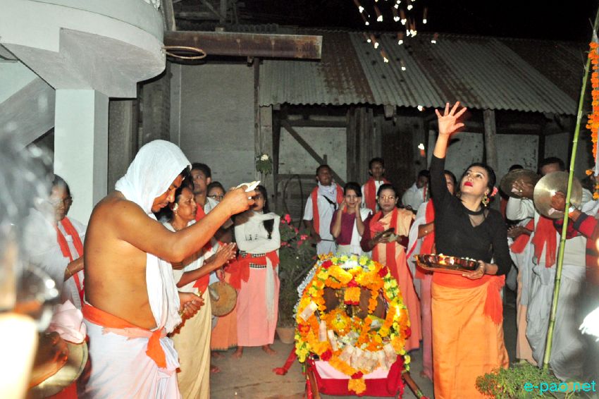 Devotees celebrating Hari Uthang - Kang Chingba at Keishampat :: 12 November , 2016