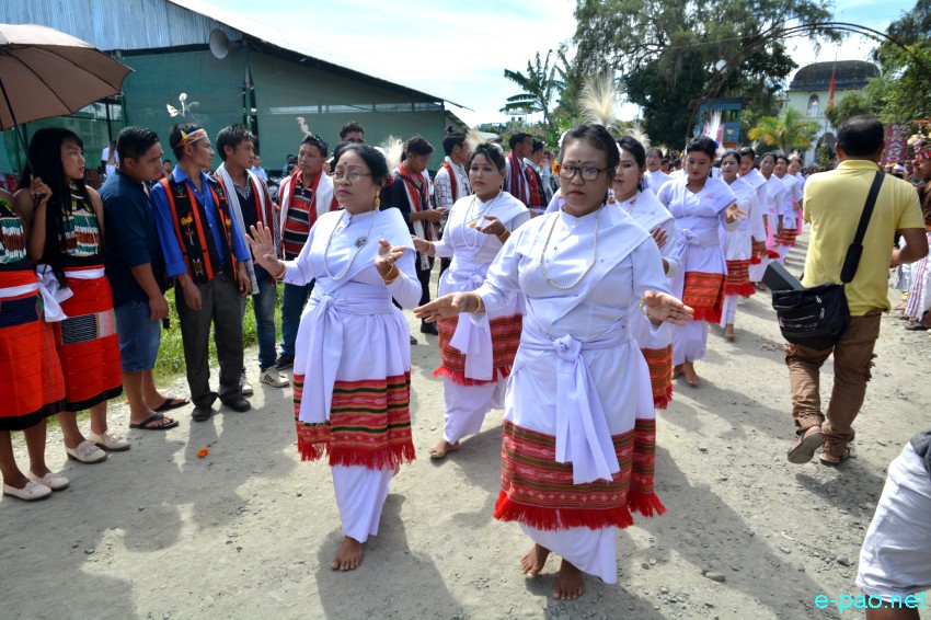 Oneness March :  Mera Houchongba , re-affirming close bond between hill and valley people from Sana Konung to Kangla :: 05 Oct 2017