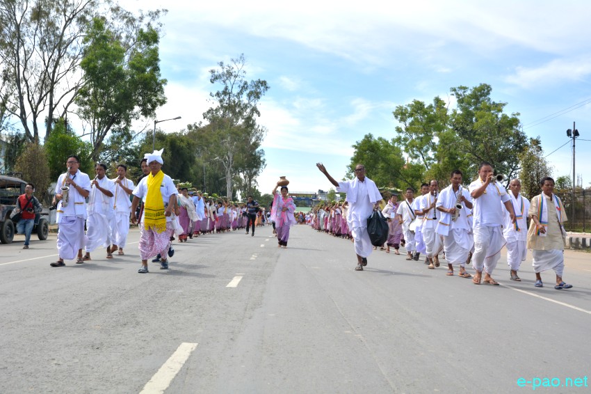Oneness March :  Mera Houchongba , re-affirming close bond between hill and valley people from Sana Konung to Kangla :: 05 Oct 2017