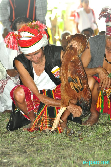 Mera Men Tongba and Yenkhong Tamba :  Mera Houchongba , re-affirming close bond between hill and valley people at Kangla :: 05 Oct 2017