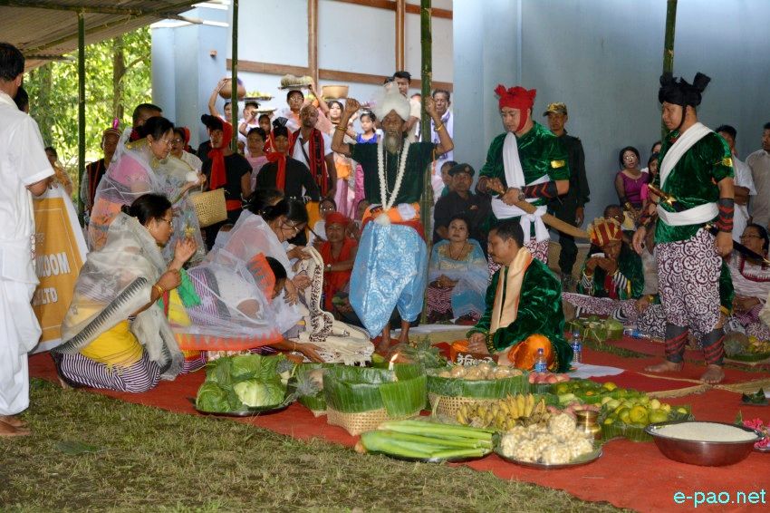 Mera Men Tongba and Yenkhong Tamba :  Mera Houchongba , re-affirming close bond between hill and valley people at Kangla :: 05 Oct 2017