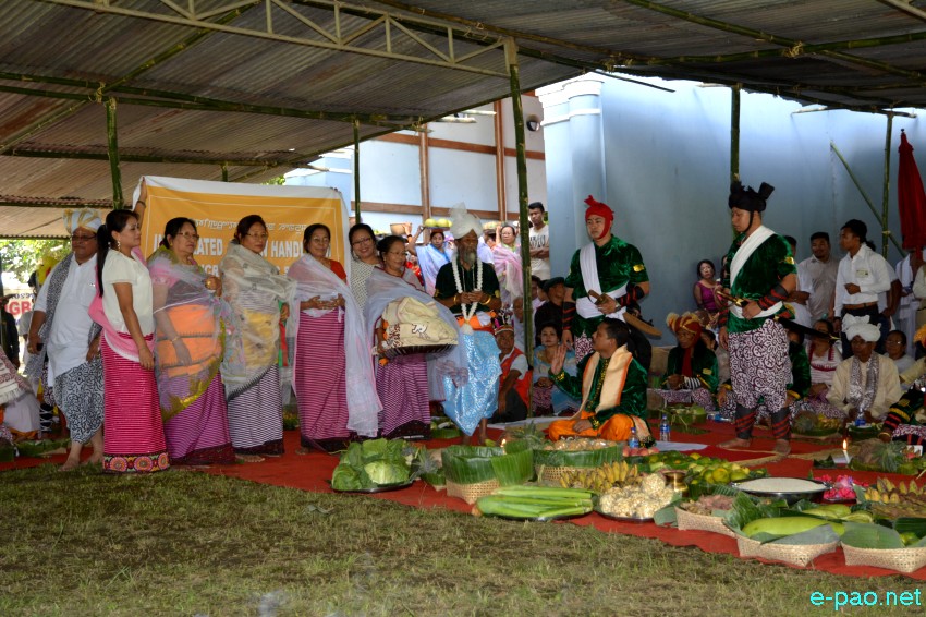 Mera Men Tongba and Yenkhong Tamba :  Mera Houchongba , re-affirming close bond between hill and valley people at Kangla :: 05 Oct 2017