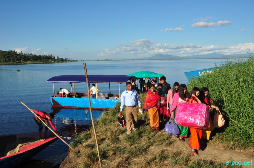 Ningols on the way back from her mapam lamdam on Ningol Chakkouba at Thanga - Karang :: November 01 2016