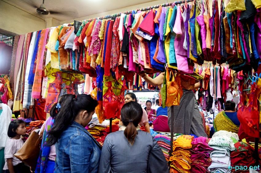 Ningol Chakkouba Shopping :: A very crowded scene at Ema Keithel, Imphal :: 27th October 2019