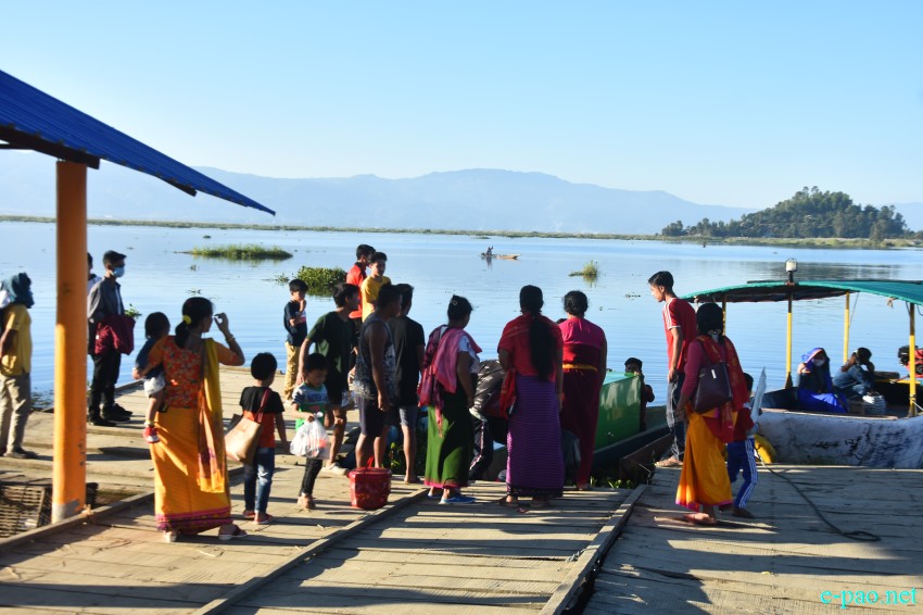 Ningols on the way to and back  from her mapam lamdam on Ningol Chakkouba at Thanga - Karang :: November 16 2020