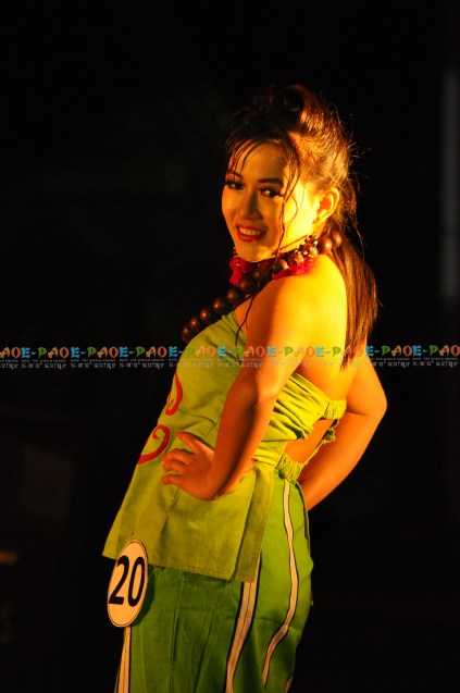 Miss Orange Queen at 10th State Level Orange Festival 2013 at Noney Common ground, Manipur  :: December 14 2013