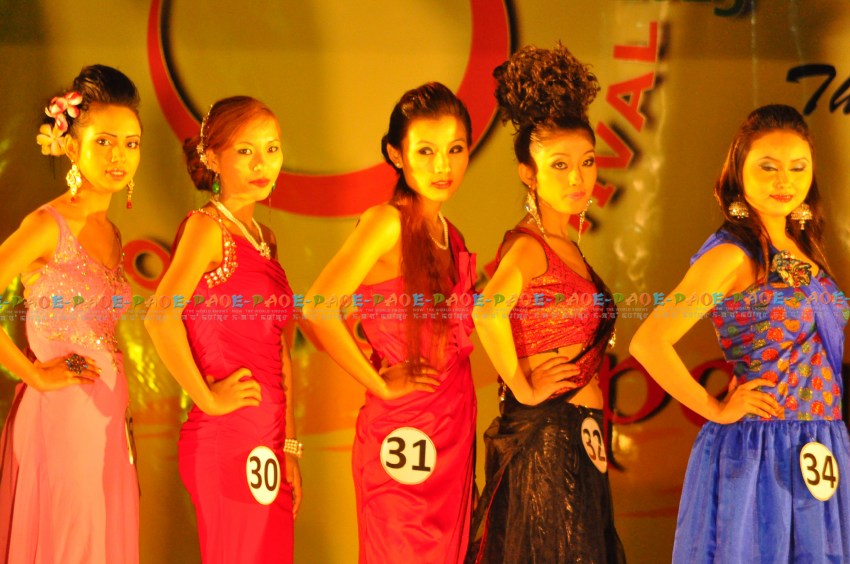 Miss Orange Queen at 10th State Level Orange Festival 2013 at Noney Common ground, Manipur  :: December 14 2013