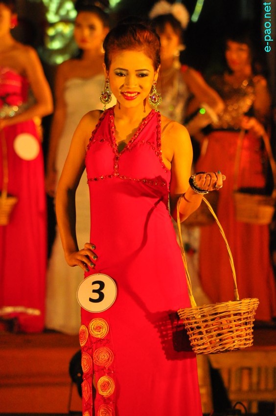 Miss Orange Queen at 10th State Level Orange Festival 2013 at Noney Common ground, Manipur  :: December 14 2013