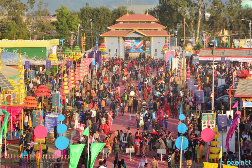  A view of the crowd /visitors coming to see Manipur Sangai Festival on 29th November 2015 at Hatta Kangjeibung, Imphal