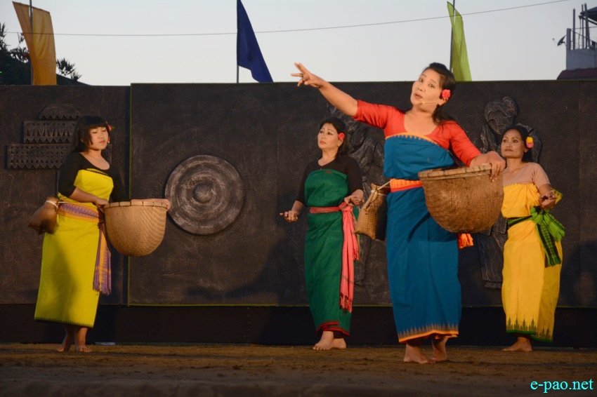 Khullang eshei on Day 3 at Manipur Sangai Festival at Hapta Kangjeibung :: November 23 2016