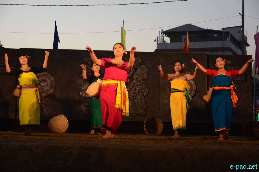 Khullang eshei on Day 3 at Manipur Sangai Festival at Hapta Kangjeibung :: November 23 2016