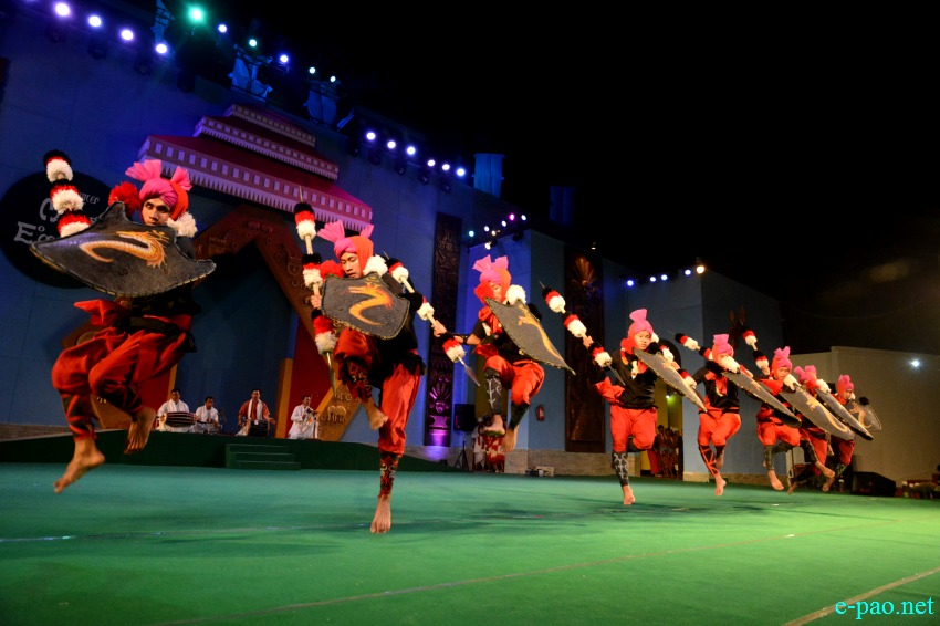  Thang Ta performance at Manipur Sangai Festival at Hapta Kangjeibung :: 25 November 2017