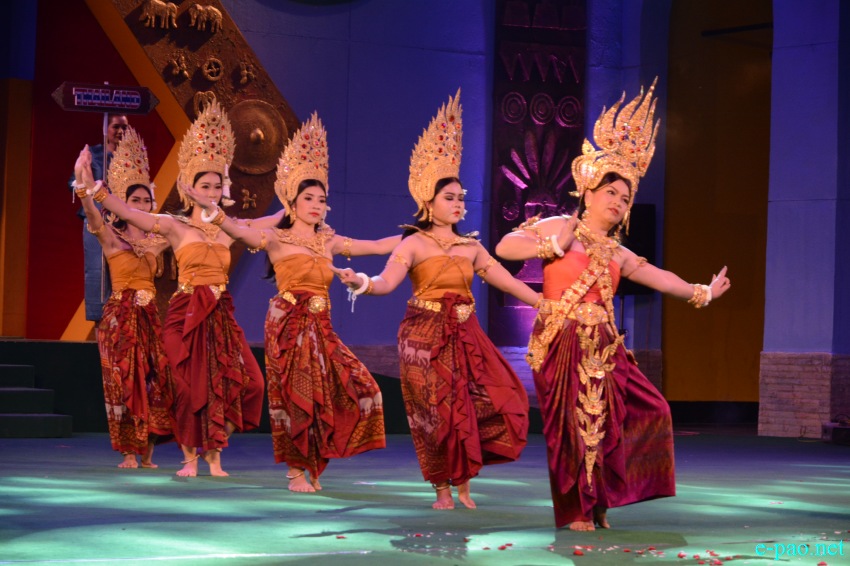 Day 6 : Thai Dance performance at Manipur Sangai Festival at BOAT, Hapta Kangjeibung :: 26 November 2017