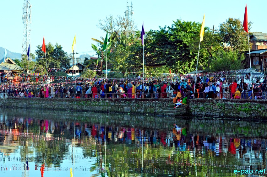 Day 8 :  Hiyang Tanaba (Traditional Boat Race) at Manipur Sangai Festival at Thangapat :: 28 November 2017