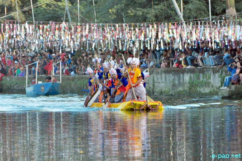 Day 8 :  Hiyang Tanaba (Traditional Boat Race) at Manipur Sangai Festival at Thangapat :: 28 November 2017
