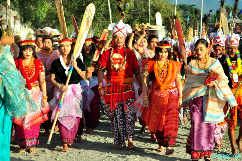 Day 8 :  Hiyang Tanaba (Traditional Boat Race) at Manipur Sangai Festival at Thangapat :: 28 November 2017